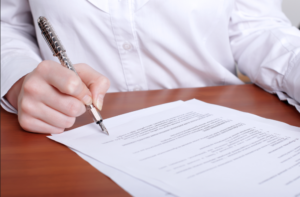 Read more about the article 3 Legal Documents Caregivers Need To Manage A Senior’s Healthcare